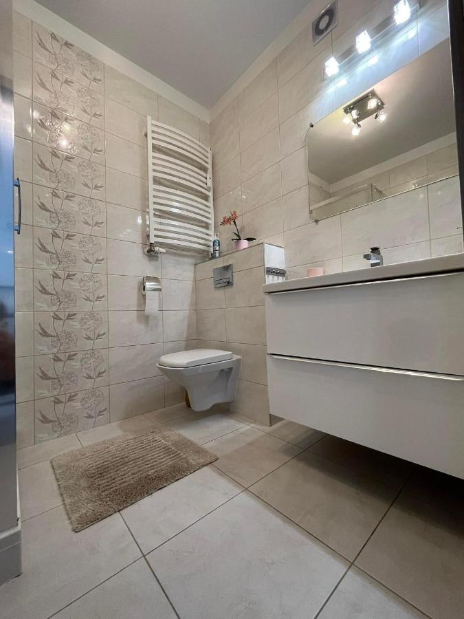 Апартаменты Apartament Premium Miodowy Dom Колобжег Экстерьер фото